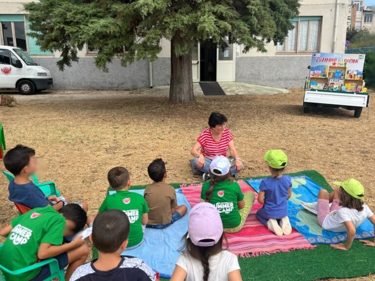 L’apecar di Speedy Book fa tappa nel centro di Ortona